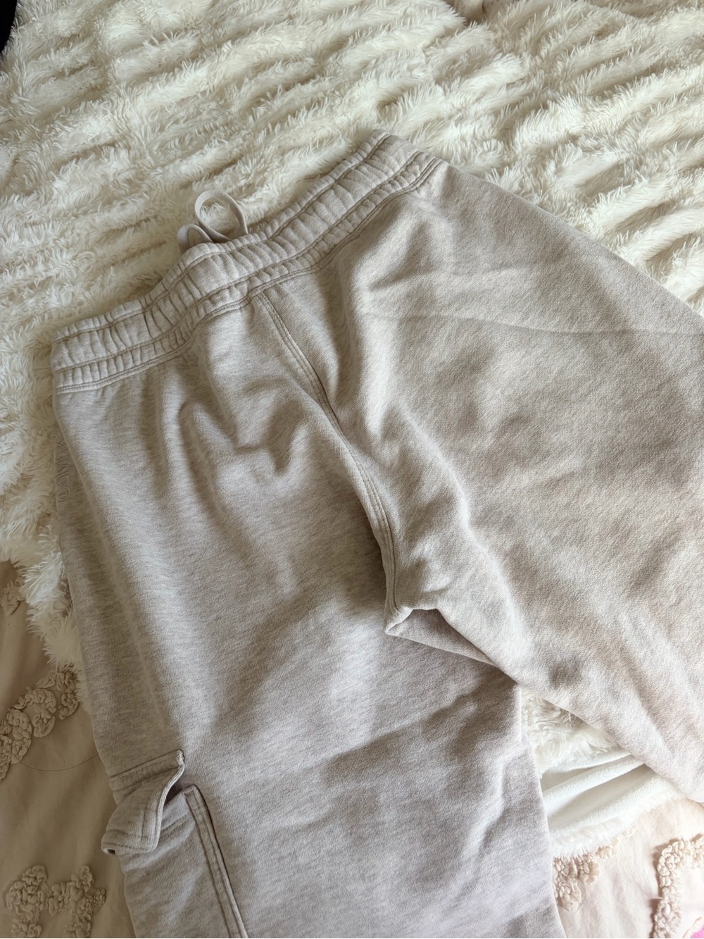 Calvin Klein cargo sweatpants - Picture 3 of 6